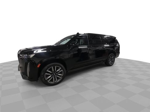 Used 2021 Cadillac Escalade ESV Sport w/ Driver Assist Tech Package AWD/4WD image 4
