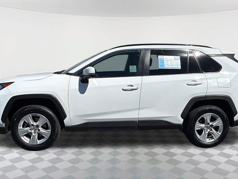Used 2020 Toyota RAV4 XLE AWD/4WD image 8