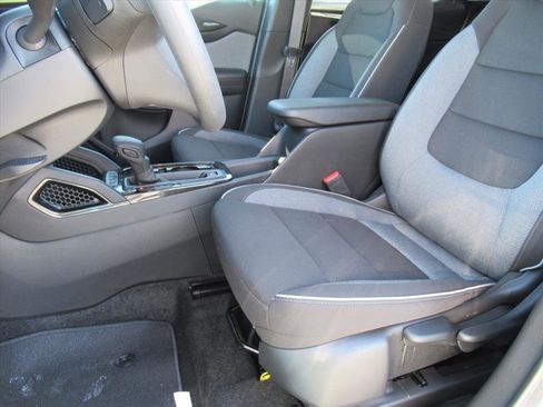 Used 2025 Chevrolet TrailBlazer LT w/ Driver Confidence Package image 15