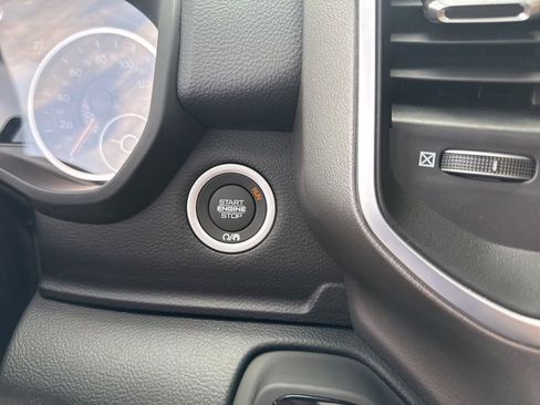 New 2026 RAM 1500 4x4 Crew Cab image 16