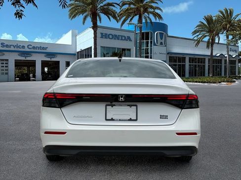 Certified 2025 Honda Accord SE image 7