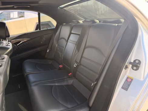 Used 2009 Mercedes-Benz E 63 AMG Sedan image 10