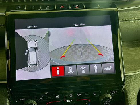 Used 2024 Jeep Grand Cherokee L Limited w/ Luxury Tech Group II image 23