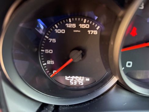 Used 2018 Porsche Macan image 12