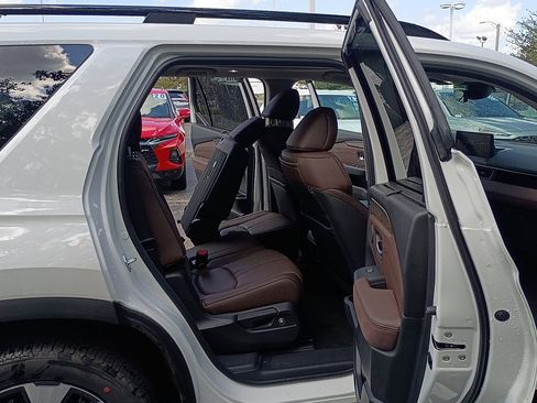 Used 2026 Honda Pilot Elite image 16