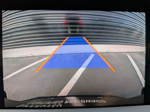 Certified 2025 Porsche Macan image 19