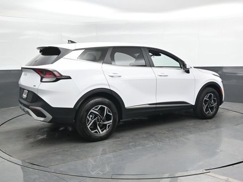 Used 2025 Kia Sportage LX AWD/4WD image 2