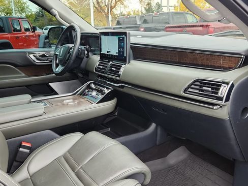 Used 2023 Lincoln Navigator L Black Label AWD/4WD image 16