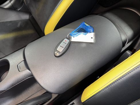 Used 2023 Nissan Z w/ Floor Mat Package (L93) RWD image 26