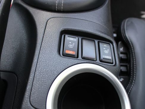 Used 2009 Nissan 370Z Touring RWD image 23