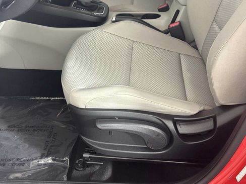 Used 2023 Kia Soul LX FWD image 9