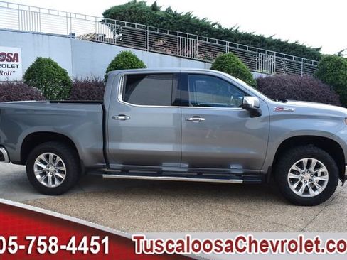 Used 2022 Chevrolet Silverado 1500 LTZ AWD/4WD image 11