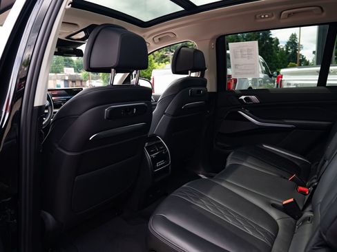 Used 2023 BMW X7 xDrive40i AWD/4WD image 24
