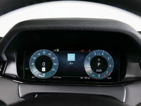 New 2026 Land Rover Range Rover Evoque S AWD/4WD image 17