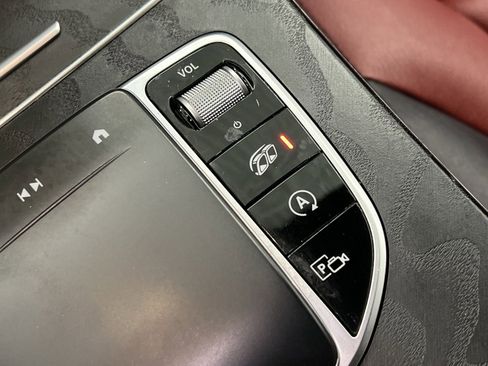 Used 2022 Mercedes-Benz GLC 43 AMG 4MATIC w/ Multimedia Package Lite image 42