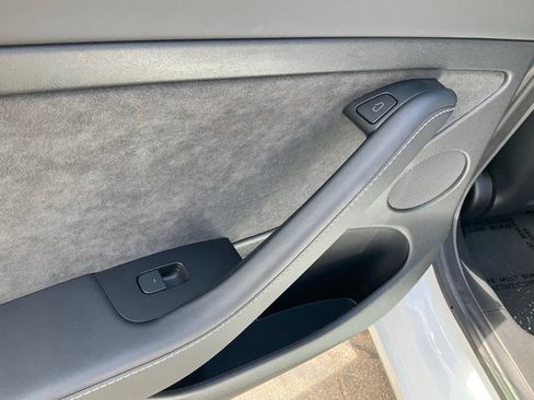 Used 2022 Tesla Model 3 RWD image 49