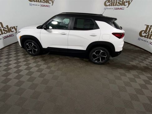 Used 2023 Chevrolet TrailBlazer RS w/ Convenience Package image 5