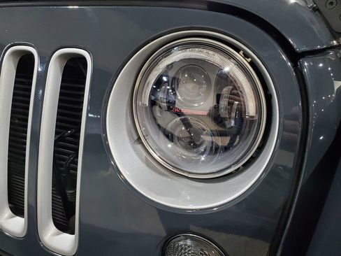 Used 2016 Jeep Wrangler Unlimited Sahara w/ Connectivity Group image 50