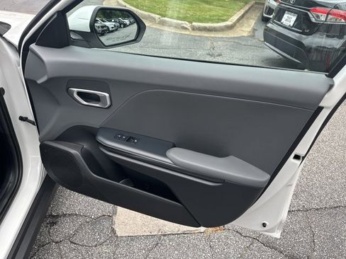 Certified 2025 Kia K4 FWD image 17