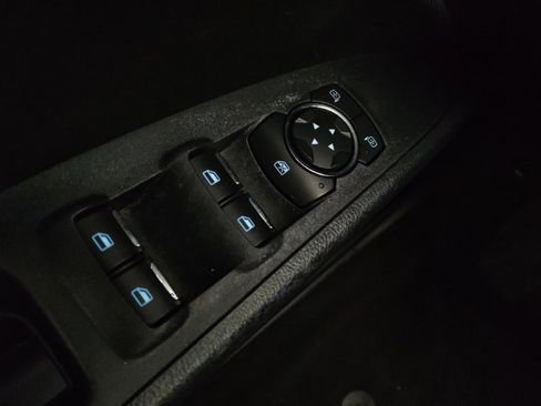 Used 2020 Ford Fusion SE image 27