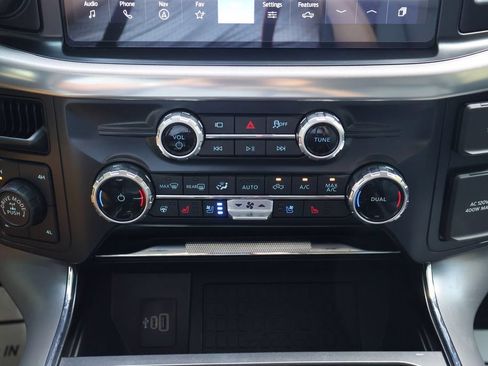 Used 2025 Ford F150 Lariat w/ Equipment Group 502A High AWD/4WD image 14