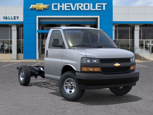 New 2026 Chevrolet Express 3500 w/ Power Convenience Package image 7
