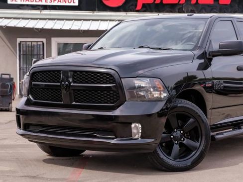 Used 2018 RAM 1500 Express w/ Black Ram 1500 Express Group image 5