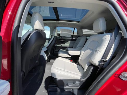 New 2026 Lincoln Aviator AWD image 17
