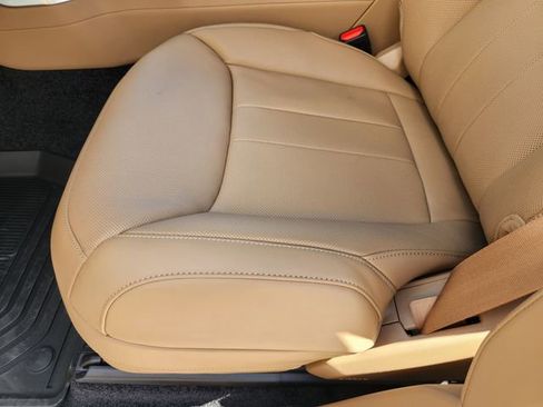 New 2026 Land Rover Range Rover Long Wheelbase SE image 17