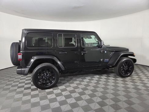 Used 2025 Jeep Wrangler Sahara w/ Safety Group image 4