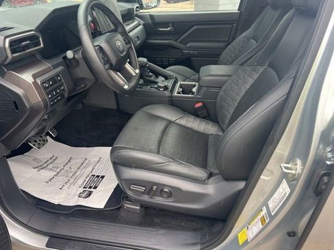 Used 2024 Toyota Tacoma TRD Sport w/ TRD Sport Premium Package AWD/4WD image 13