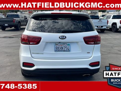 Used 2019 Kia Sorento FWD image 4