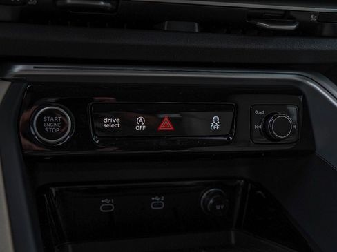 New 2025 Audi Q5 Premium Plus image 12