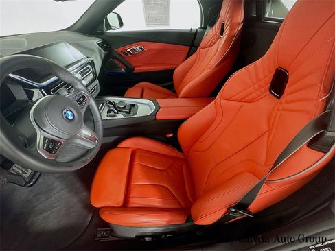 Used 2022 BMW Z4 M40i w/ Premium Package image 22