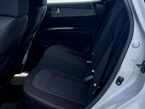 Used 2012 Nissan Rogue S image 9
