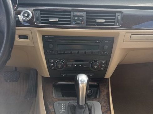 Used 2006 BMW 325i Sedan image 9