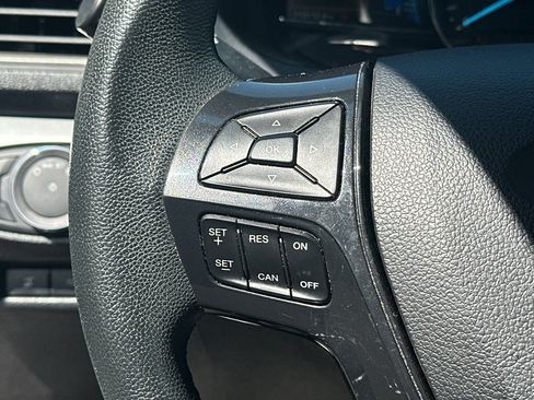 Used 2018 Ford Explorer XLT w/ XLT Appearance Package AWD/4WD image 16