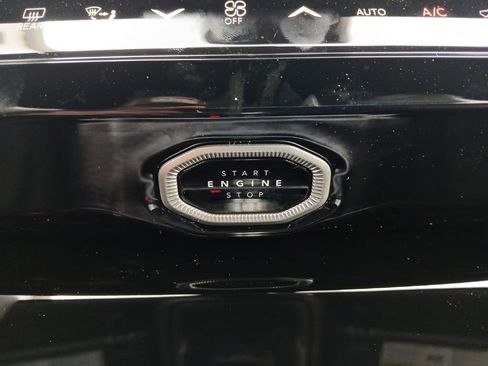 New 2026 Jeep Grand Cherokee Altitude image 17