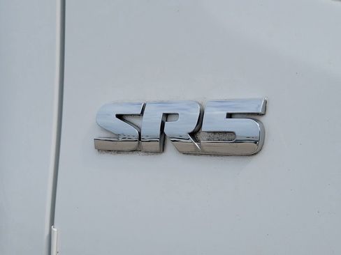 Used 2019 Toyota Tacoma SR5 image 6