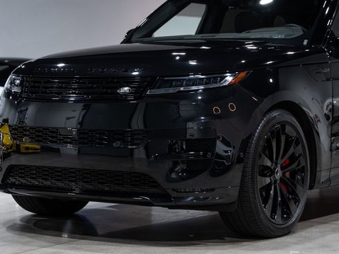 Used 2025 Land Rover Range Rover Sport Dynamic SE image 64