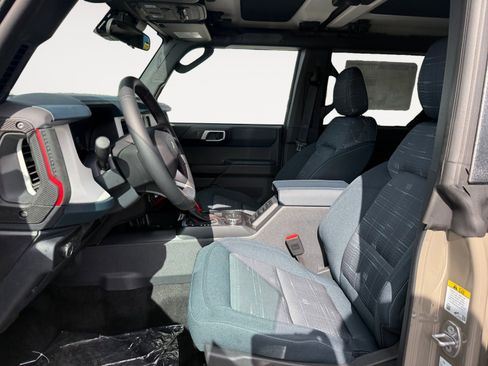 New 2026 Ford Bronco Heritage Edition AWD/4WD image 10