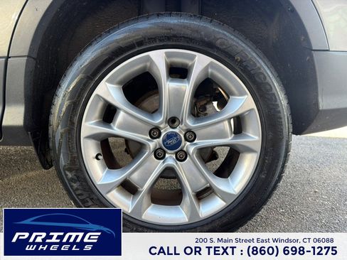 Used 2014 Ford Escape Titanium w/ Equipment Group 401A AWD/4WD image 24