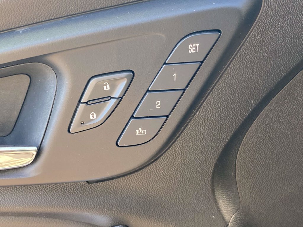 Used 2024 Chevrolet Malibu LT FWD image 17
