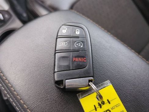 Used 2018 Jeep Compass Latitude w/ Popular Equipment Group AWD/4WD image 28