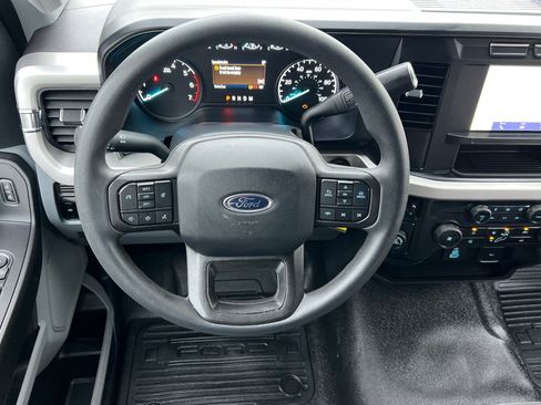 Used 2024 Ford F250 XL w/ XL Chrome Package image 14