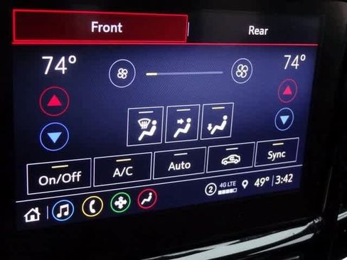 Used 2023 Chevrolet Traverse LT image 26