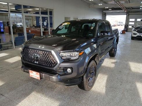 Used 2021 Toyota Tacoma Limited w/ Nightshade Package image 4