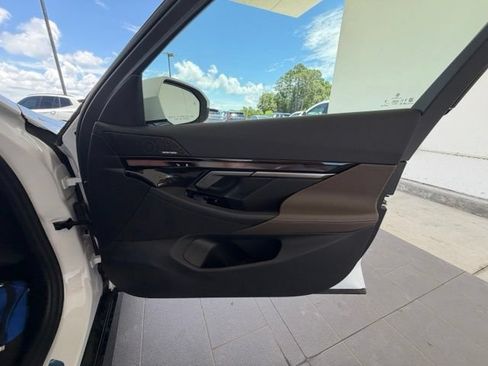 New 2027 BMW 530i w/ M Sport Package RWD image 31