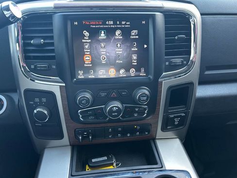 Used 2015 RAM 2500 Laramie w/ Convenience Group image 10