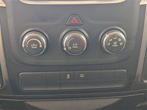 Used 2021 RAM 1500 Classic SLT image 20